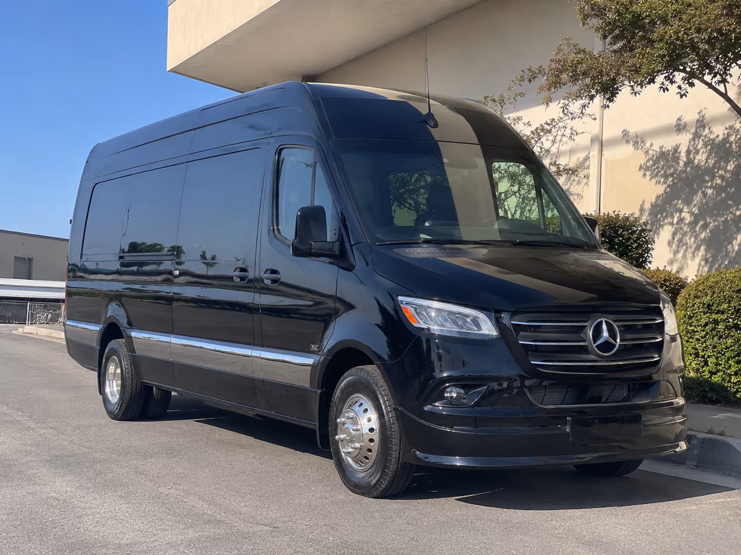 bus rental options for sacramento trips