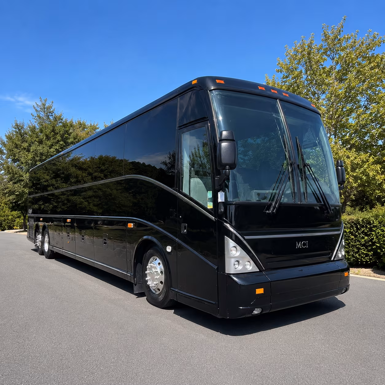 charter buses for sacramento trade show groups arriving at smf