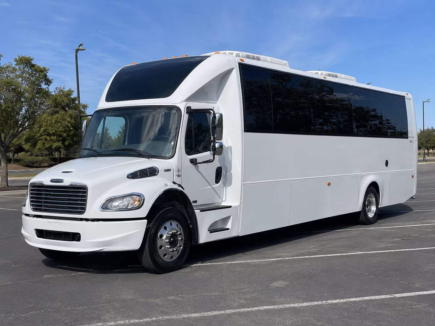 sacramento party buses for bachelorette bar crawls on k street and midtown
