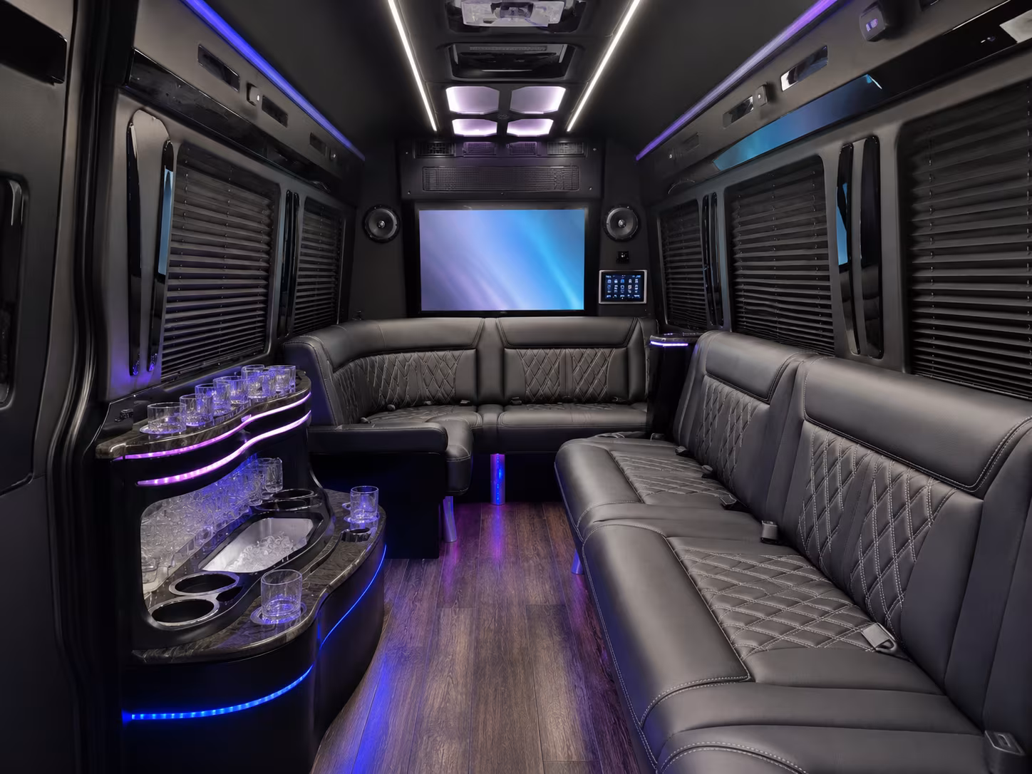 secure transportation for your next airport transfer 1