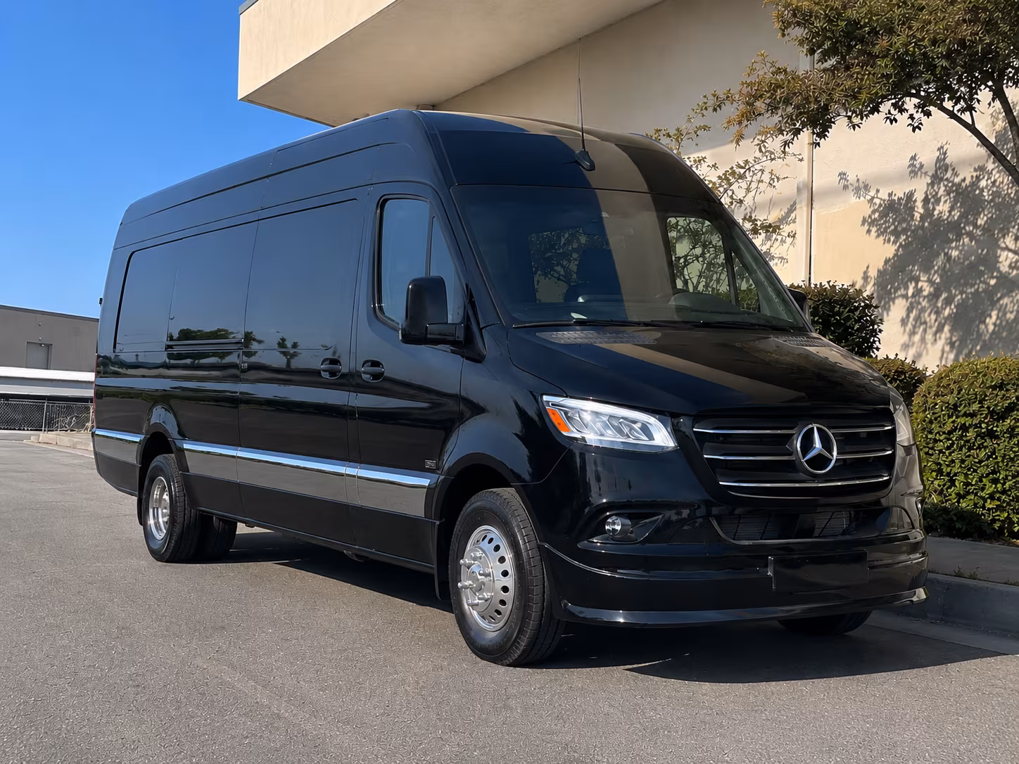 sprinter vans and minibuses for sacramento executive transportation